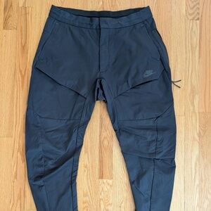 Nike Tech Pack Bonded Woven Cargo Pants